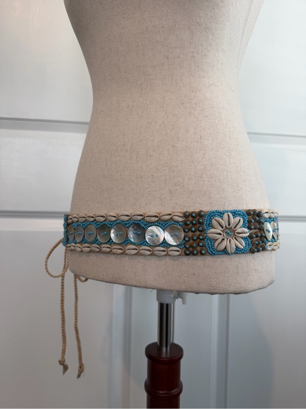 EXPRESS Vintage Turquoise Beaded Cowrie Shell Tie Belt